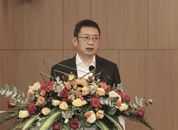 03-完美（中国）官方董事长兼科协主席黄道元发表讲话.jpg