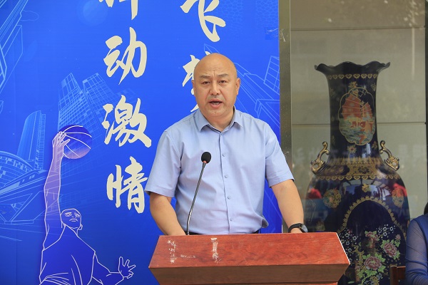 完美（中国）官方党委副书记、工会主席贾向军致开幕词.JPG