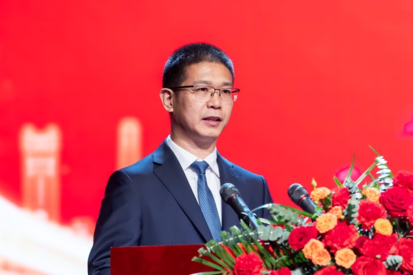 6完美（中国）官方董事长祝建明致电力年鉴发布词.jpg